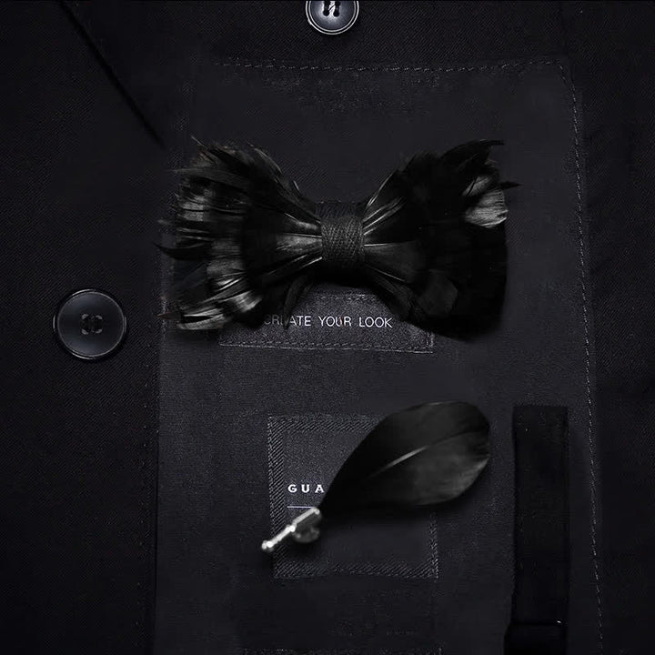 Pajarita de plumas negras lisas para niños con prendedor de solapa