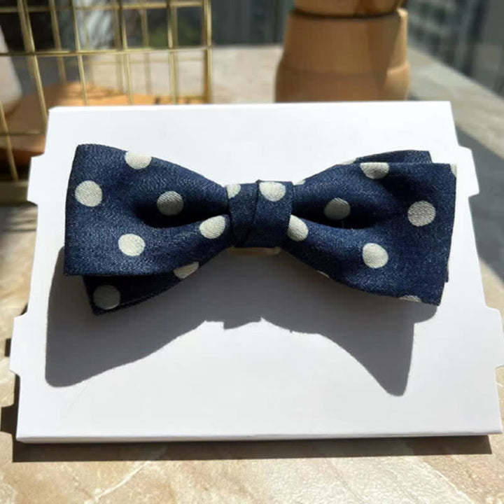 Pajarita de cuero con lunares azules para hombre