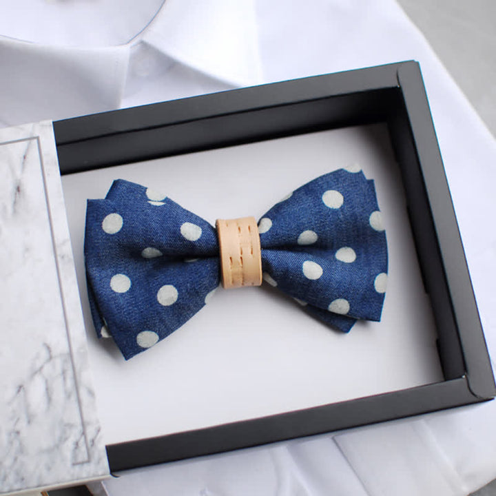 Pajarita de cuero con lunares azules para hombre