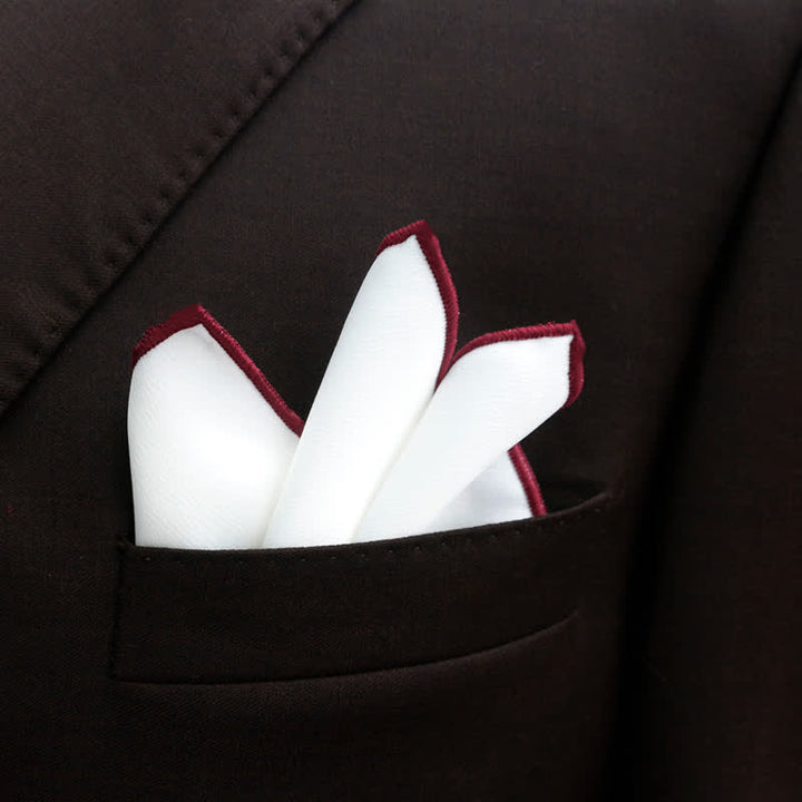 Pajarita puntiaguda de color liso con forma de capullo para hombre