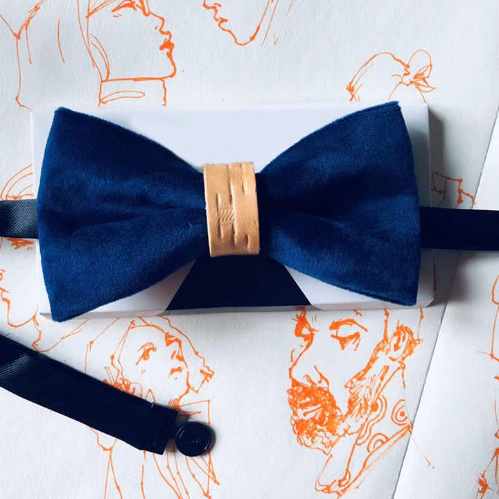 Pajarita elegante de cuero y terciopelo de color liso para hombre