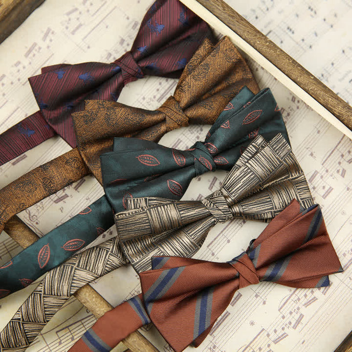 Pajarita de sarga a rayas con hojas vintage para hombre