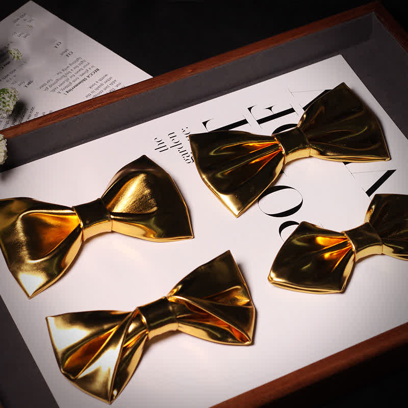 Pajarita de cuero metalizado dorado brillante y moderna para hombre