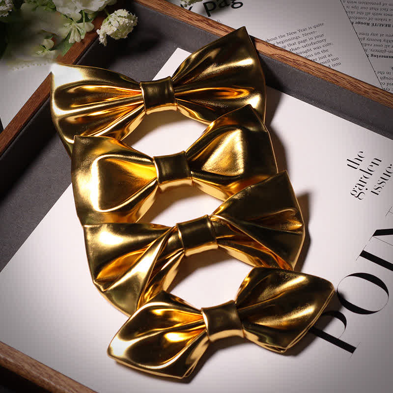 Pajarita de cuero metalizado dorado brillante y moderna para hombre
