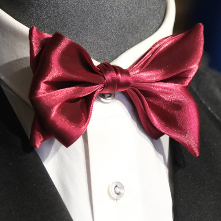 Pajarita con forma de cola de pez brillante de color rojo vino para hombre