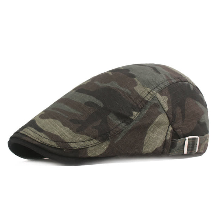 Boina plana estilo vendedor de periódicos con estampado de camuflaje.