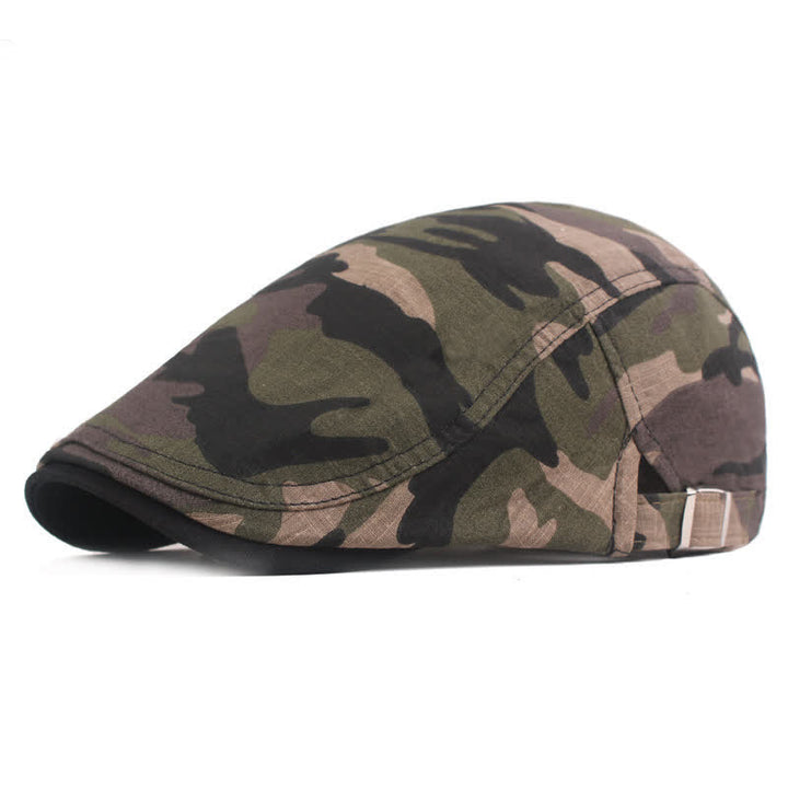 Boina plana estilo vendedor de periódicos con estampado de camuflaje.
