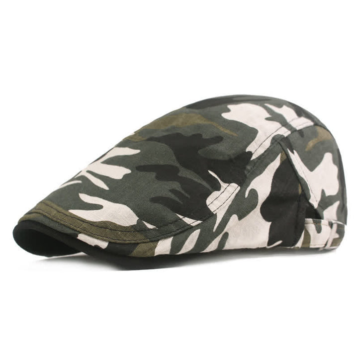 Boina plana estilo vendedor de periódicos con estampado de camuflaje.