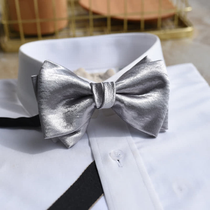 Pajarita de doble capa gris plata brillante de moda para hombre