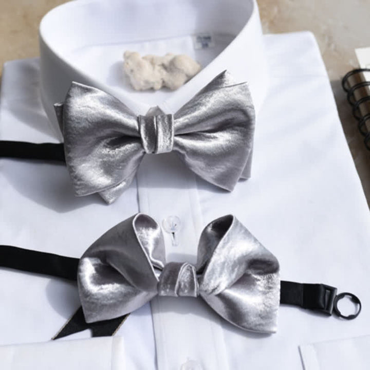 Pajarita de doble capa gris plata brillante de moda para hombre