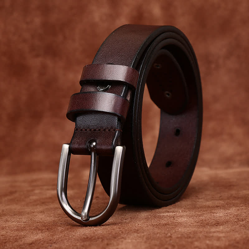 Cinturón de cuero fino informal de moda con remaches de metal