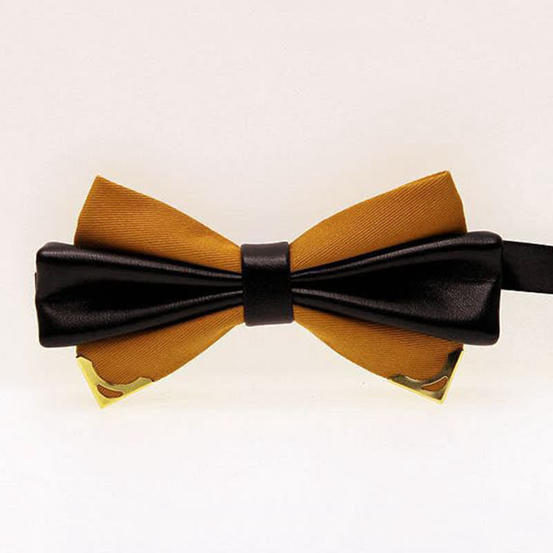 Pajarita de cuero doble con borde de metal dorado para hombre