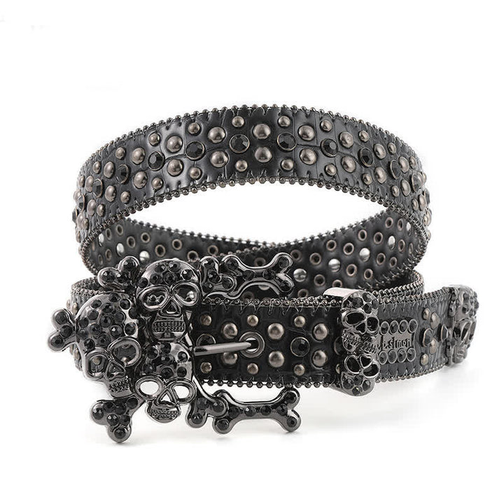 Cinturón de cuero con remaches de diamantes de imitación y mini calaveras con tachuelas brillantes