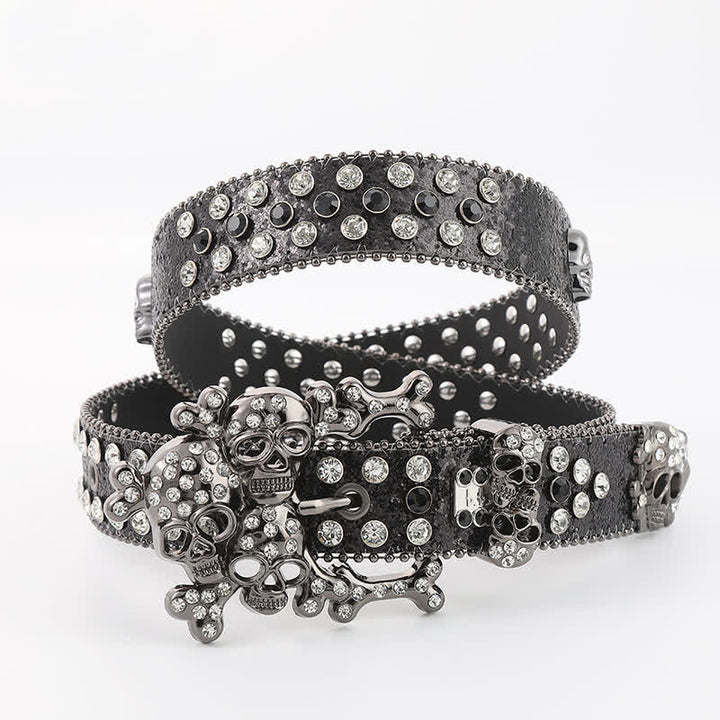 Cinturón de cuero con remaches de diamantes de imitación y mini calaveras con tachuelas brillantes