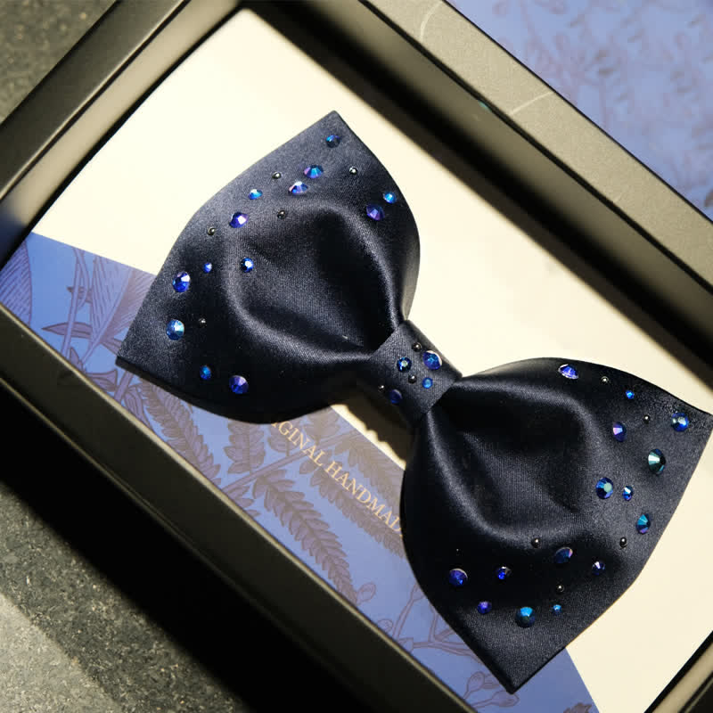 Pajarita con diseño de galaxia estrellada y brillantes diamantes de imitación para hombre
