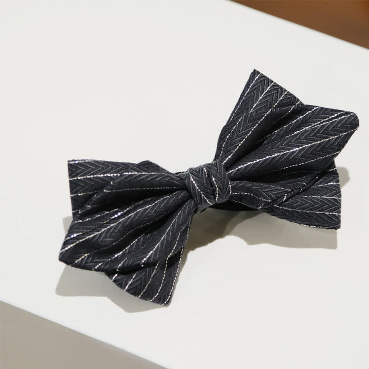 Pajarita con estampado de espiga de rayas gris oscuro para hombre