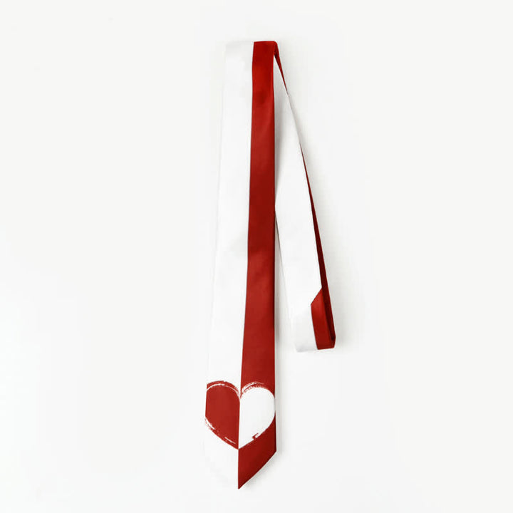 Corbata para hombre con corazones en contraste rojo y blanco