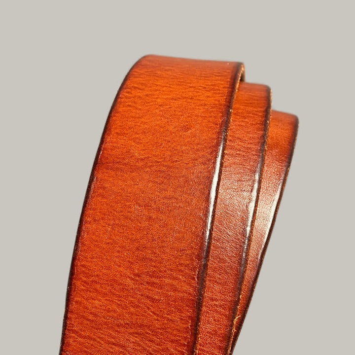 Cinturón de cuero para pantalones con hebilla grabada con flores cuadradas