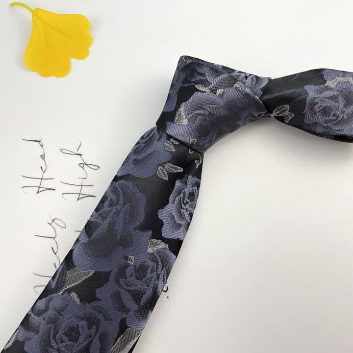 Corbata informal con estampado de rosas y flores grandes para hombre