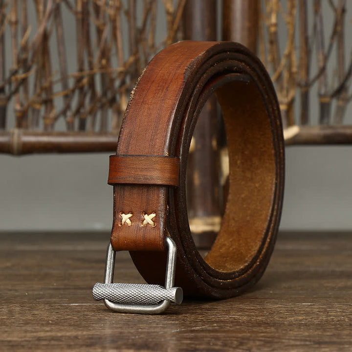 Cinturón de cuero con hebilla lisa ajustable y desgastado estilo retro