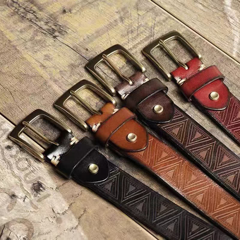 Cinturón de cuero con estampado triangular en relieve estilo occidental