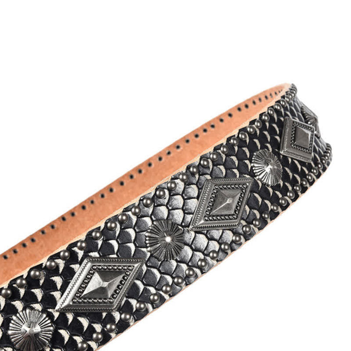 Cinturón de cuero con remaches y estampado de piel de serpiente con personalidad.