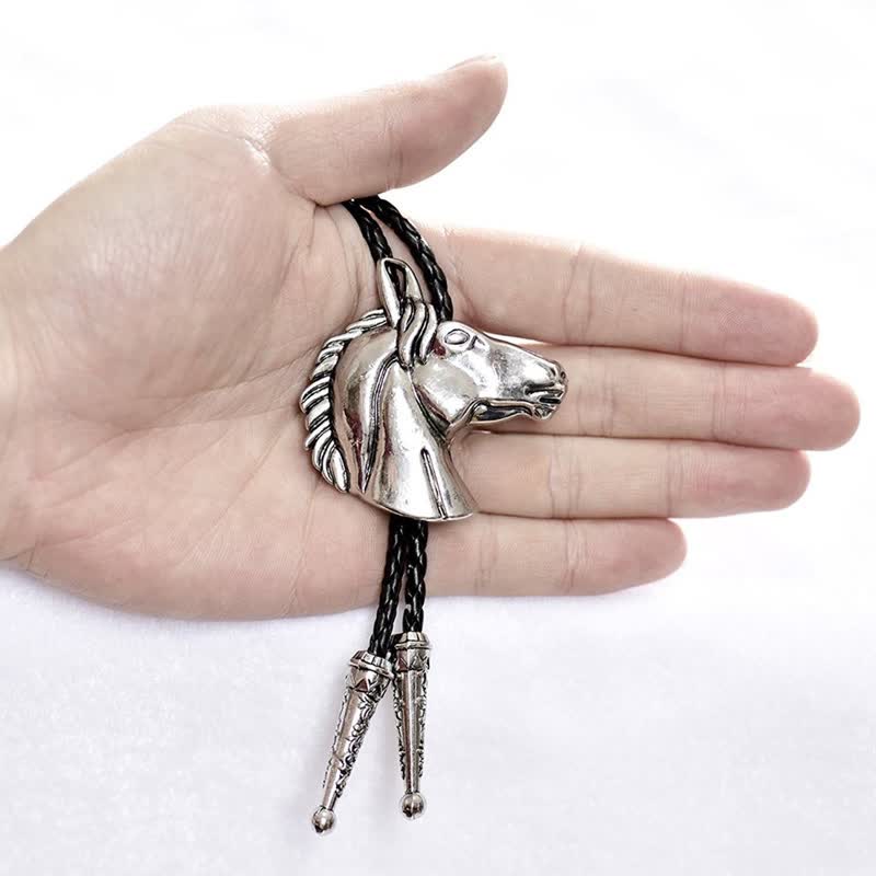Corbata de cuero estilo bolo de vaquero con cabeza de caballo estereoscópica