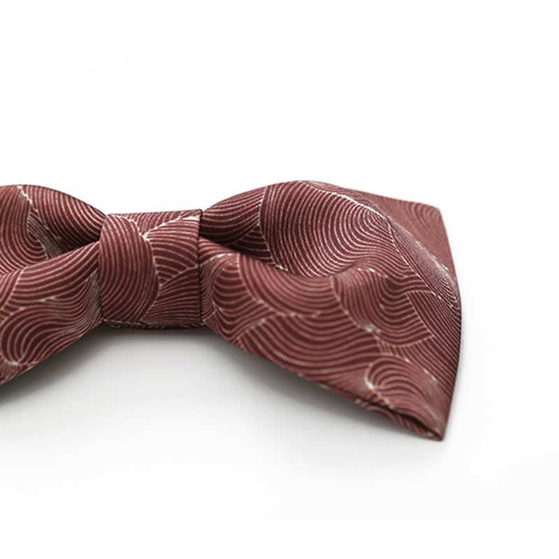 Pajarita elegante con estampado floral de ondas rojas para hombre