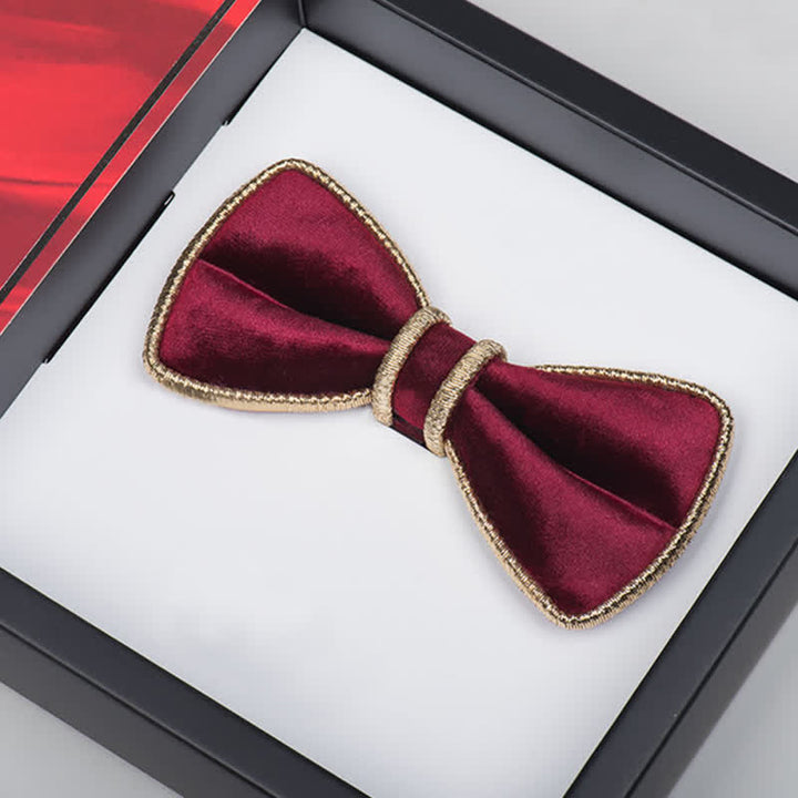 Pajarita de terciopelo con borde brillante y decoración para hombre
