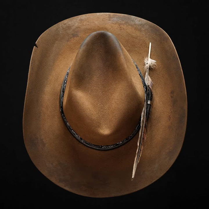 Sombrero de vaquero de lana con plumas y correa de cuero de cachemira