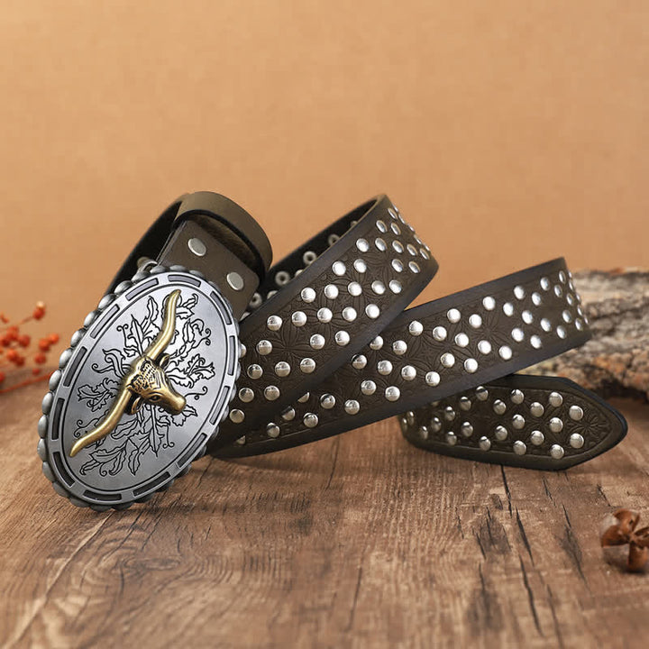 Cinturón de cuero con remaches y cabeza de toro plateada para hombre