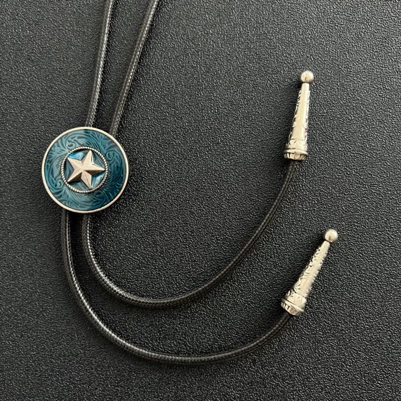 Elegante corbata bolo con esmalte azul y estrella de cinco puntas
