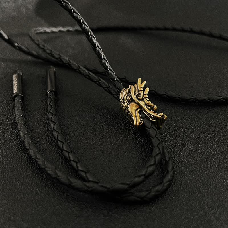 Corbata de bolo con cabeza de dragón pequeño de bronce