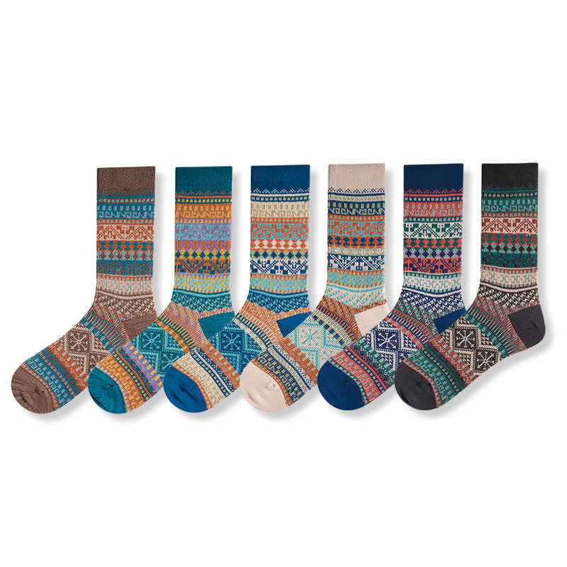 Calcetines de algodón con estampados geométricos tribales vintage.