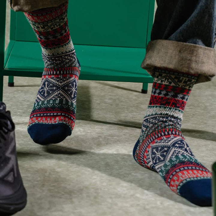 Calcetines de algodón con estampados geométricos tribales vintage.