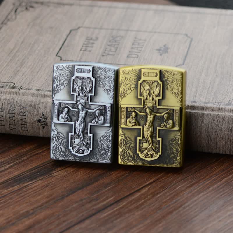 Encendedor de butano recargable con rueda de molienda y relieve de cruz de Jesús