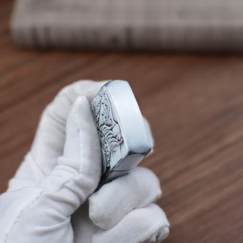 Encendedor de butano recargable con rueda de afilar y bandera de Eagle Torch