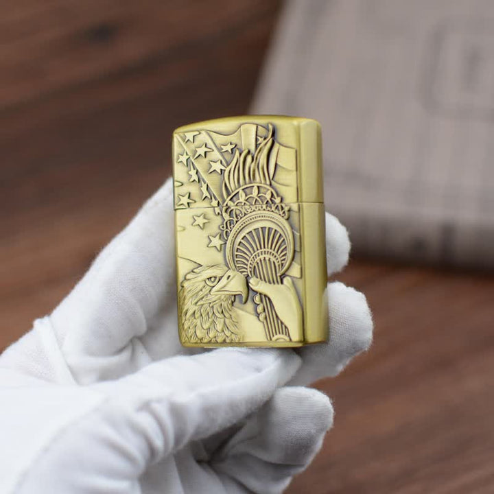 Encendedor de butano recargable con rueda de afilar y bandera de Eagle Torch