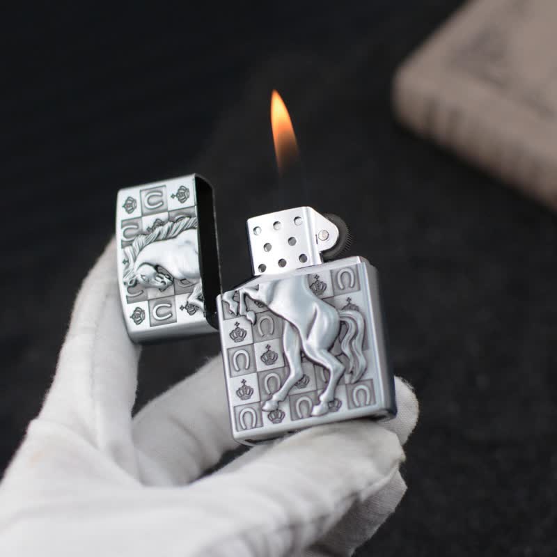 Encendedor de butano recargable con forma de rueda de afilar de Roaring Horse