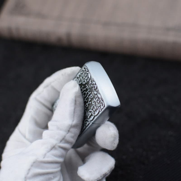 Encendedor de butano recargable con forma de cruz de la Santa Biblia