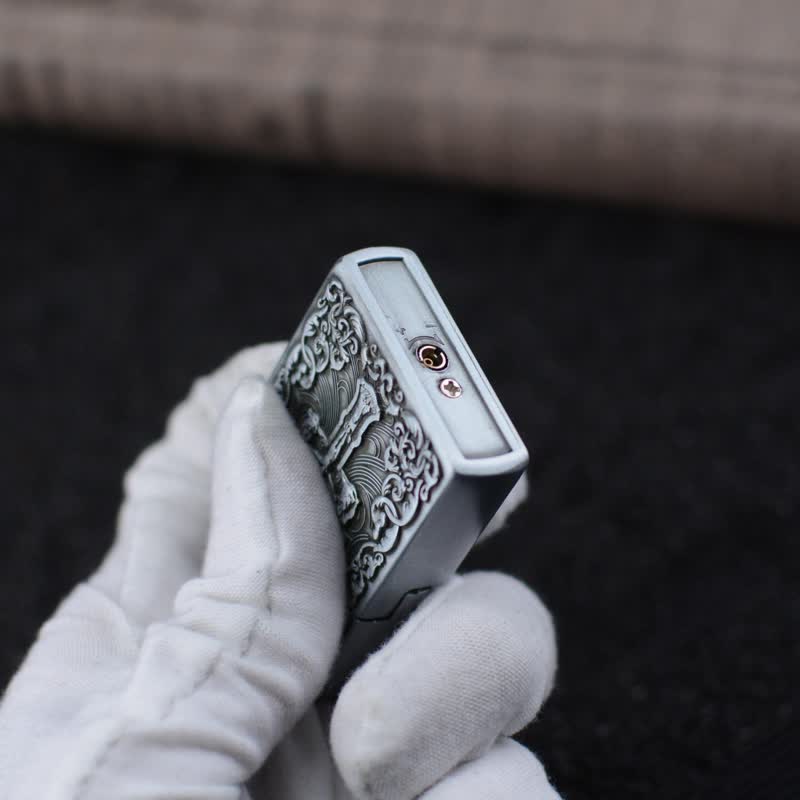Encendedor de butano recargable con forma de cruz de la Santa Biblia