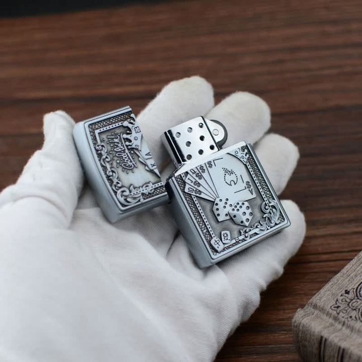 Encendedor de butano recargable con forma de rueda de amolar Lucky Poker