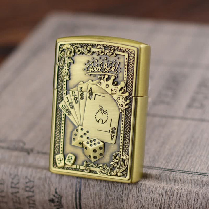 Encendedor de butano recargable con forma de rueda de amolar Lucky Poker
