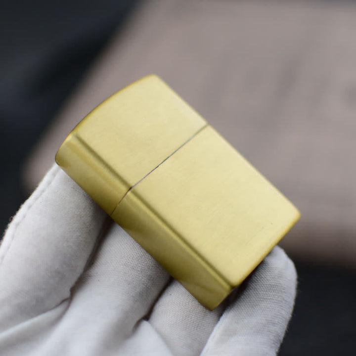 Encendedor de butano recargable con rueda de afilar tallada en cruz