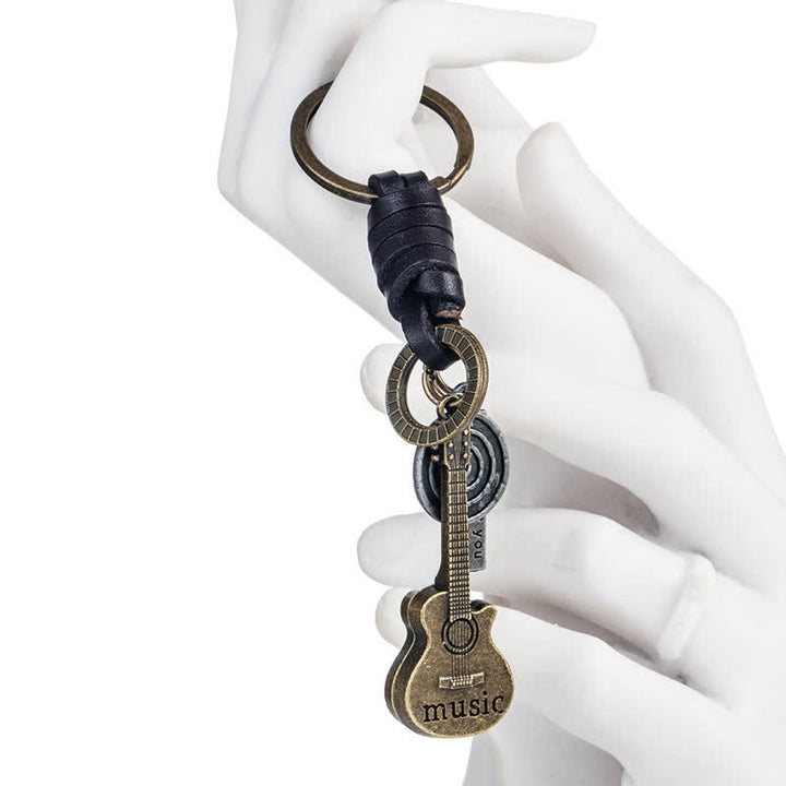 Lindo llavero de cuero con colgante de guitarra musical - image 4