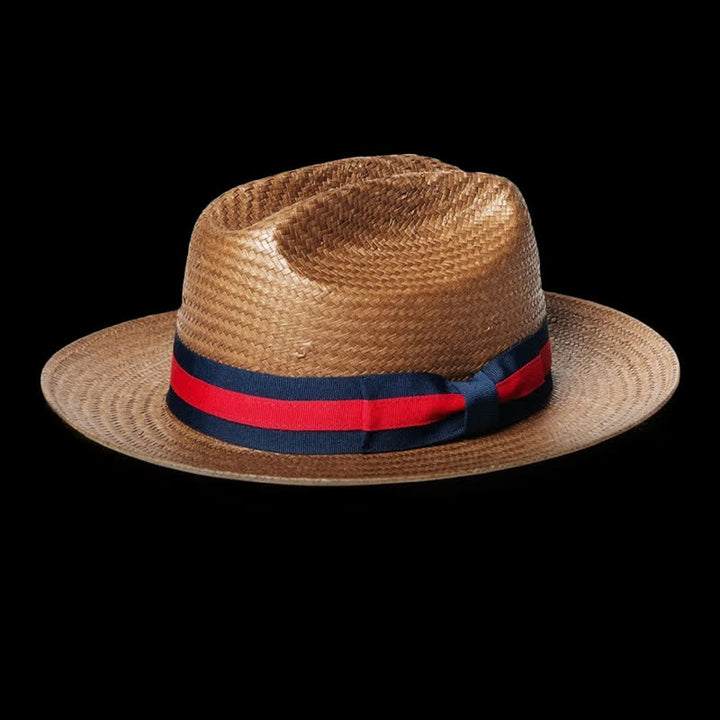 Sombrero de paja vaquero con cinta decorativa roja y azul marino