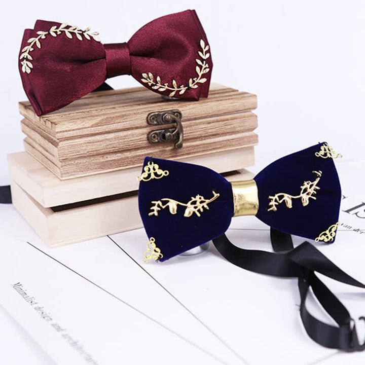 Pajarita para hombre con apliques dorados y decoración de hojas de metal