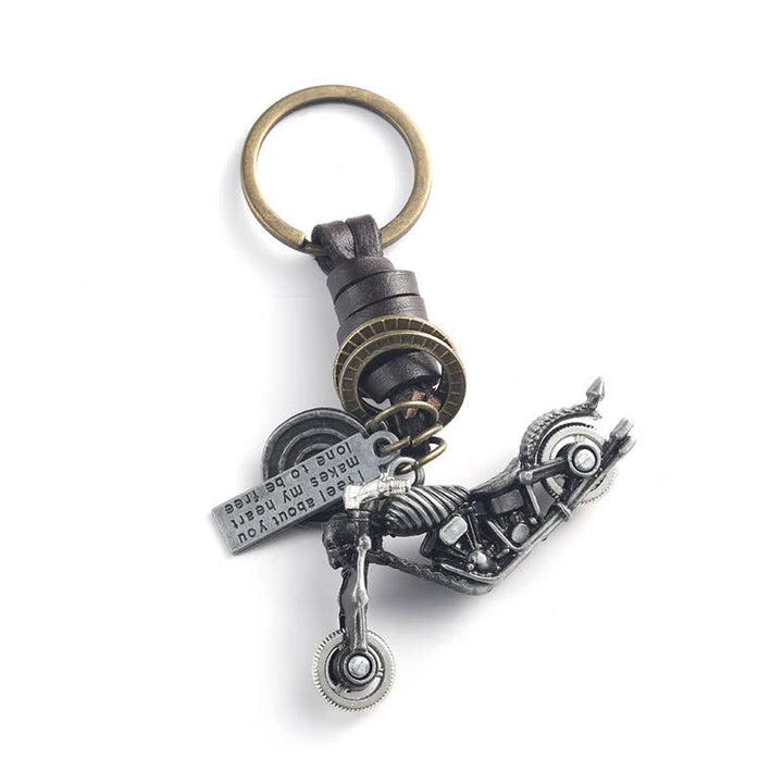 Llavero de cuero con colgante de esqueleto de motocicleta y calavera