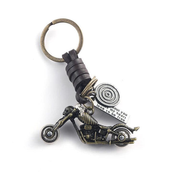 Llavero de cuero con colgante de esqueleto de motocicleta y calavera