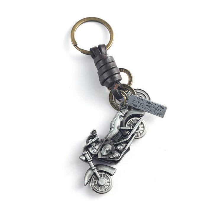 Llavero de cuero con colgante de motocicleta 3D retro